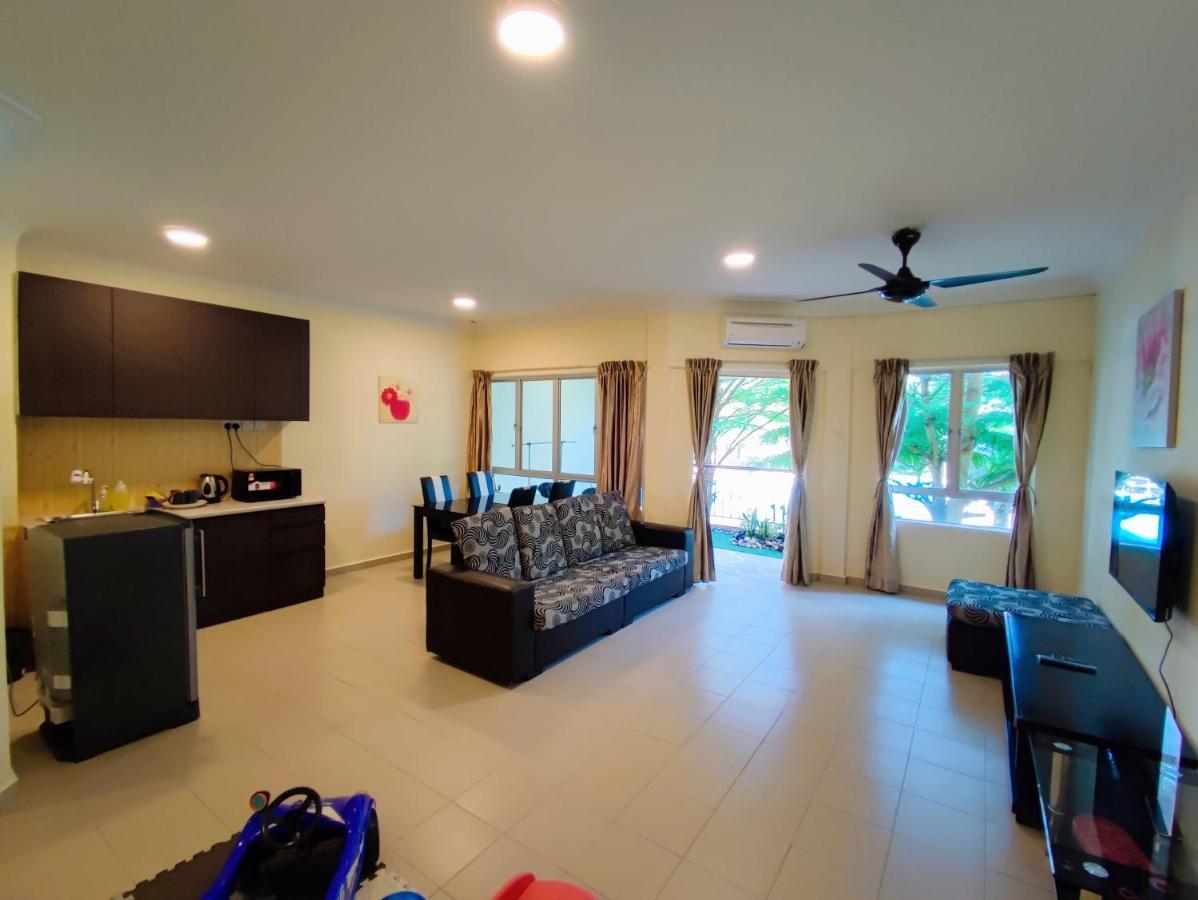 Le'Coco Homestay In Tiara Desaru Residence Ngoại thất bức ảnh